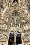 Die prunkvolle Geburtsfassade Jesu der Sagrada Familia.