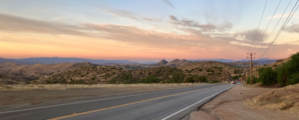 Sonnenaufgang in den Bergen der Vasquez Rocks.